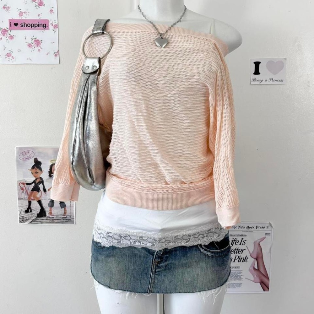 Pink off-the-shoulder sweater #offtheshoulder